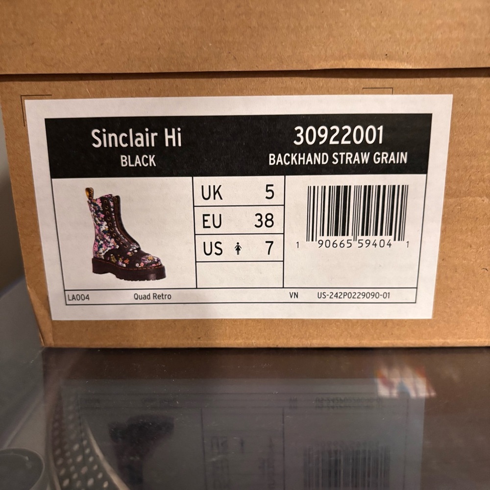 NWT Dr Martens Sinclair Hi Vintage Floral Platform Boots 7 / 38 - Picture 9 of 9